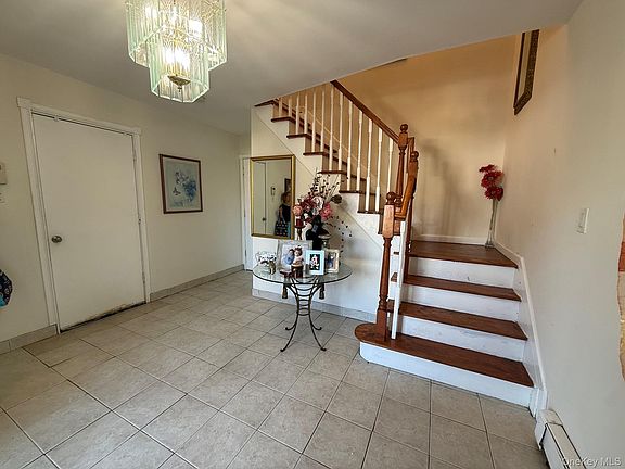 2nd image of 27A Gores Drive