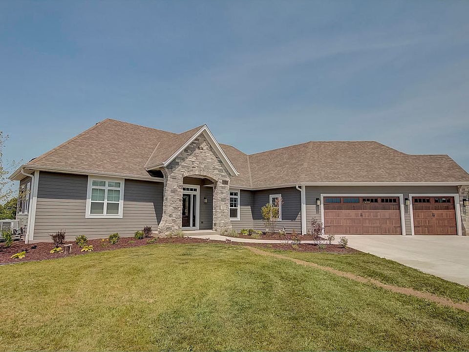 1st image of W347N6765 Shoreview Ct