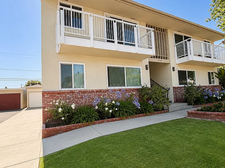 25246 Bigelow Rd #3 — Photo 8