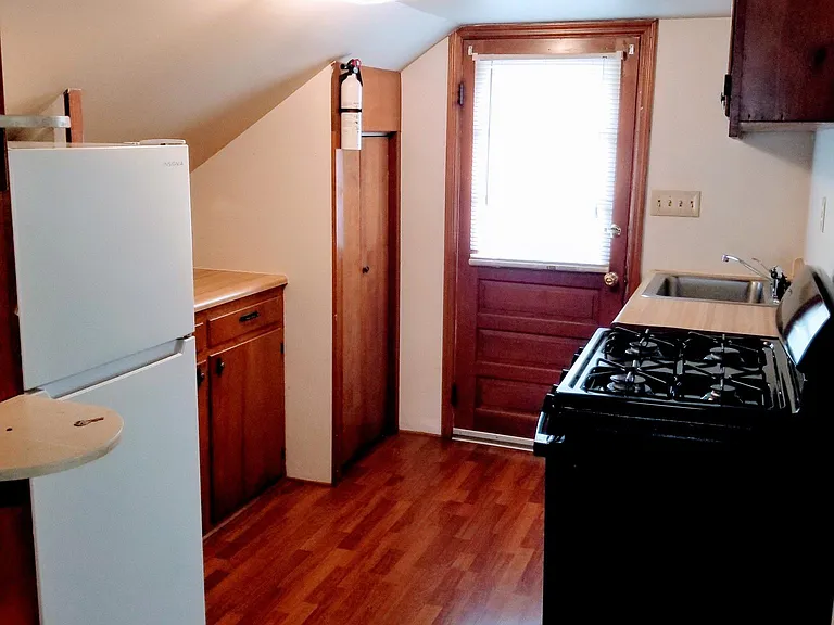 625 High St #B — Photo 11