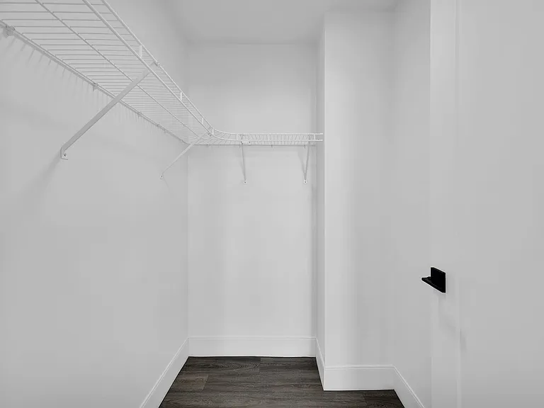 The Residences at Barnett — Photo 74