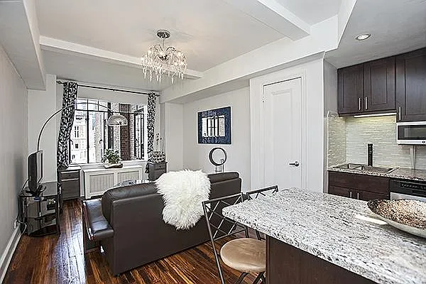Rented by Sumitomo Real Estate Sales | media 10