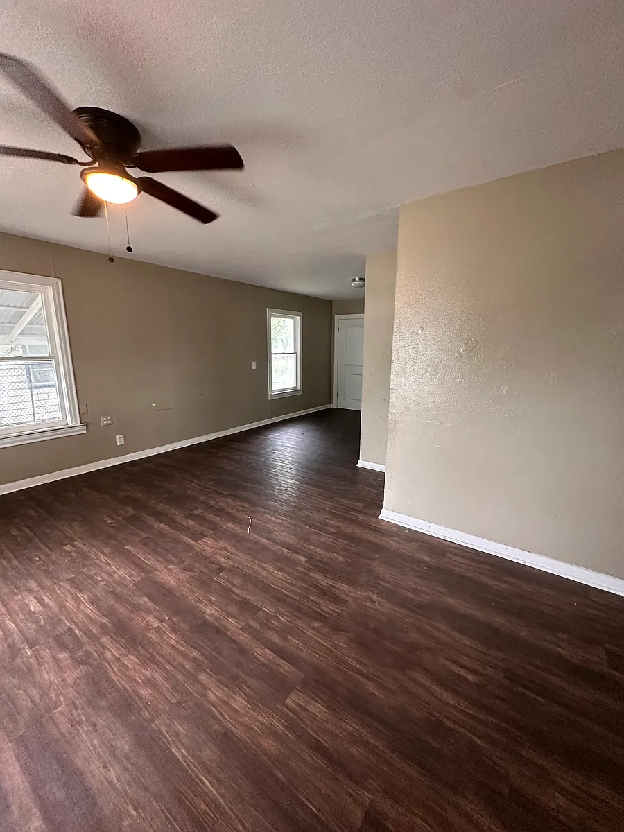 Building Photo - 4358 Ivy Ln