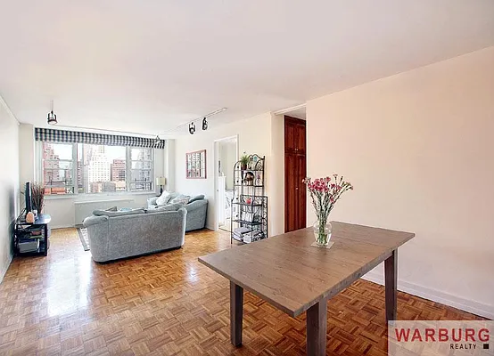 Sold by Warburg | media 3