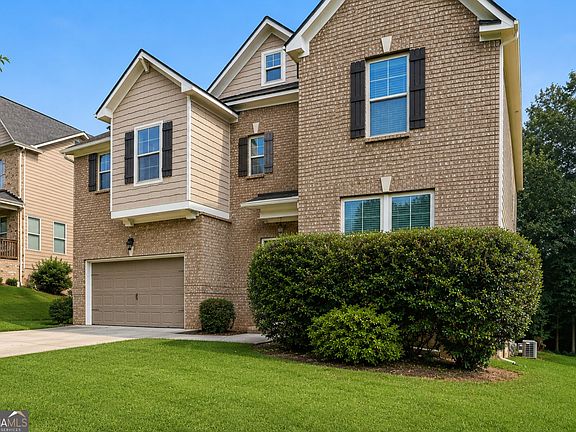 3rd image of 4860 Dawson Ct