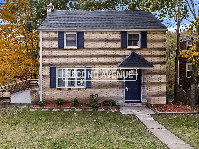 610 Churchill Ave — Photo 1