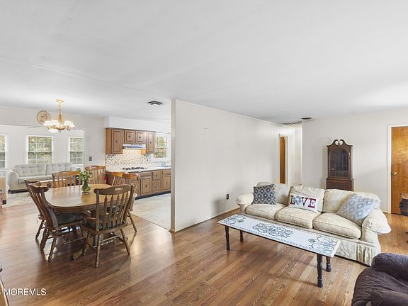 5th image of 415 N Lake Shore Drive