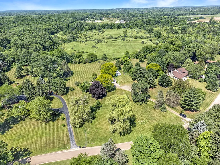 20325 Westview Dr — Photo 54