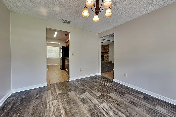 2626 Pinewood Blvd S — Photo 8