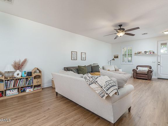4th image of 2667 N RILEY Road