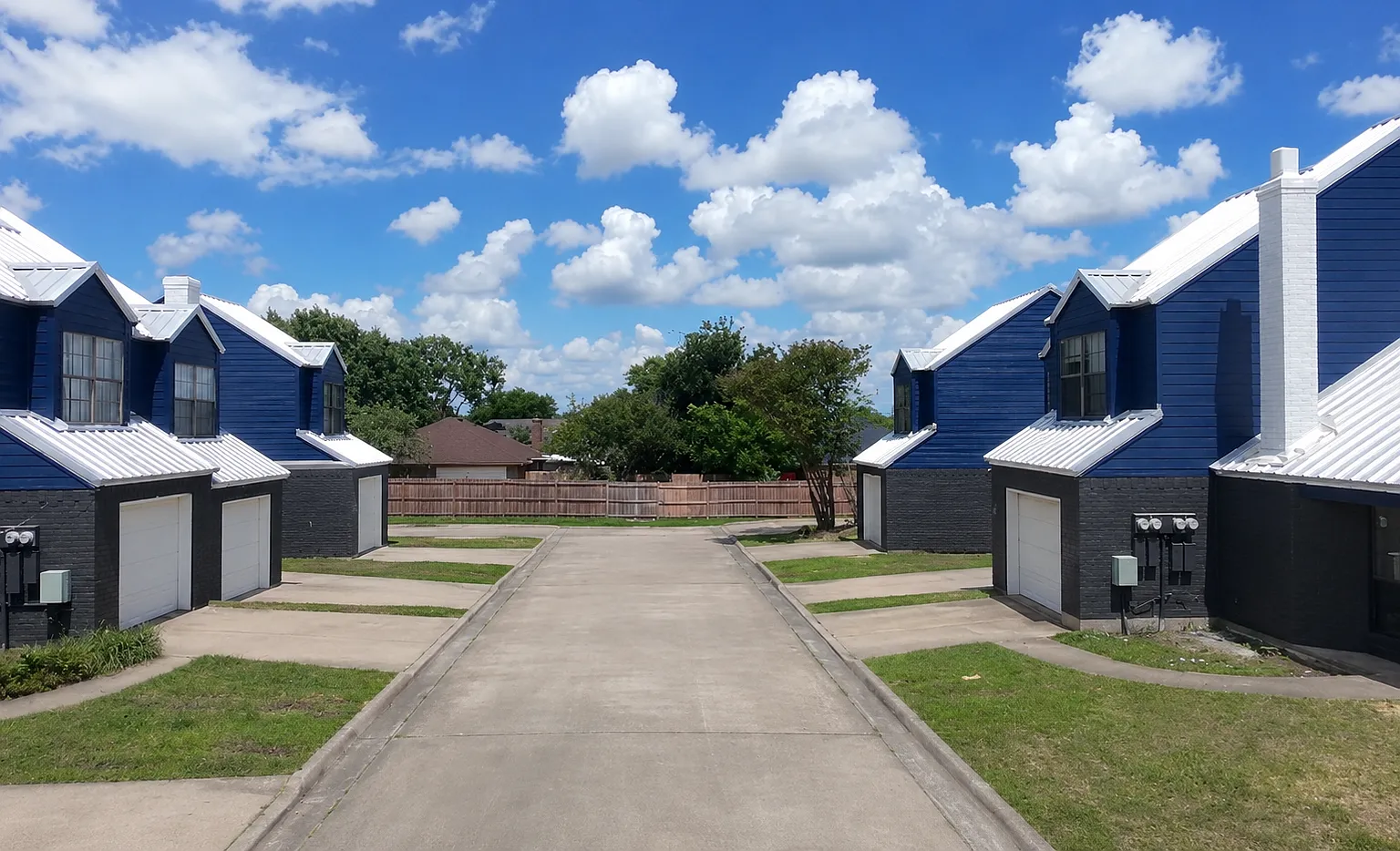Peppertree Townhomes — Photo 3