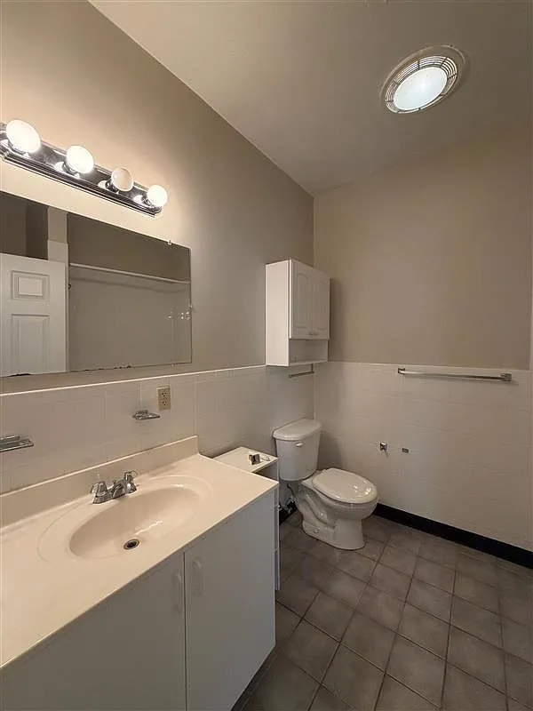 1 bed, 666 sqft, $3,000 — Photo 3