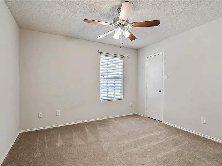 9812 George Washington Dr — Photo 20