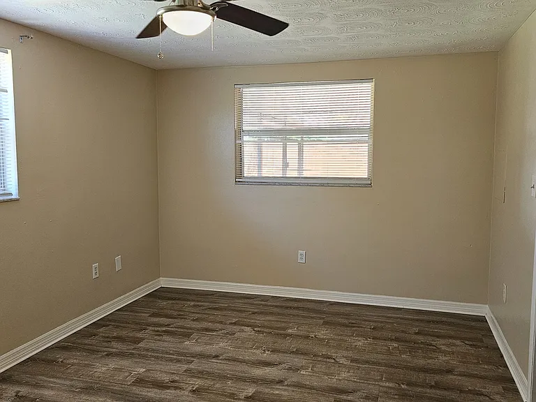 3521 Allandale Dr — Photo 16
