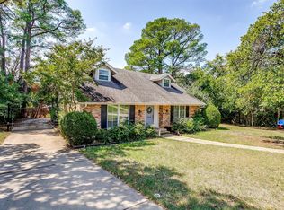 1412 Ridgecrest Cir, Denton, TX 76205