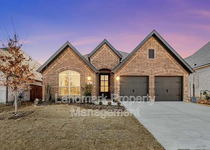 4 bed, 3.0 bath, 2267 sqft, $3,500 — Photo 2