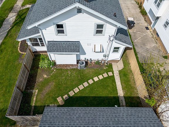 3rd image of 1730 Spring St