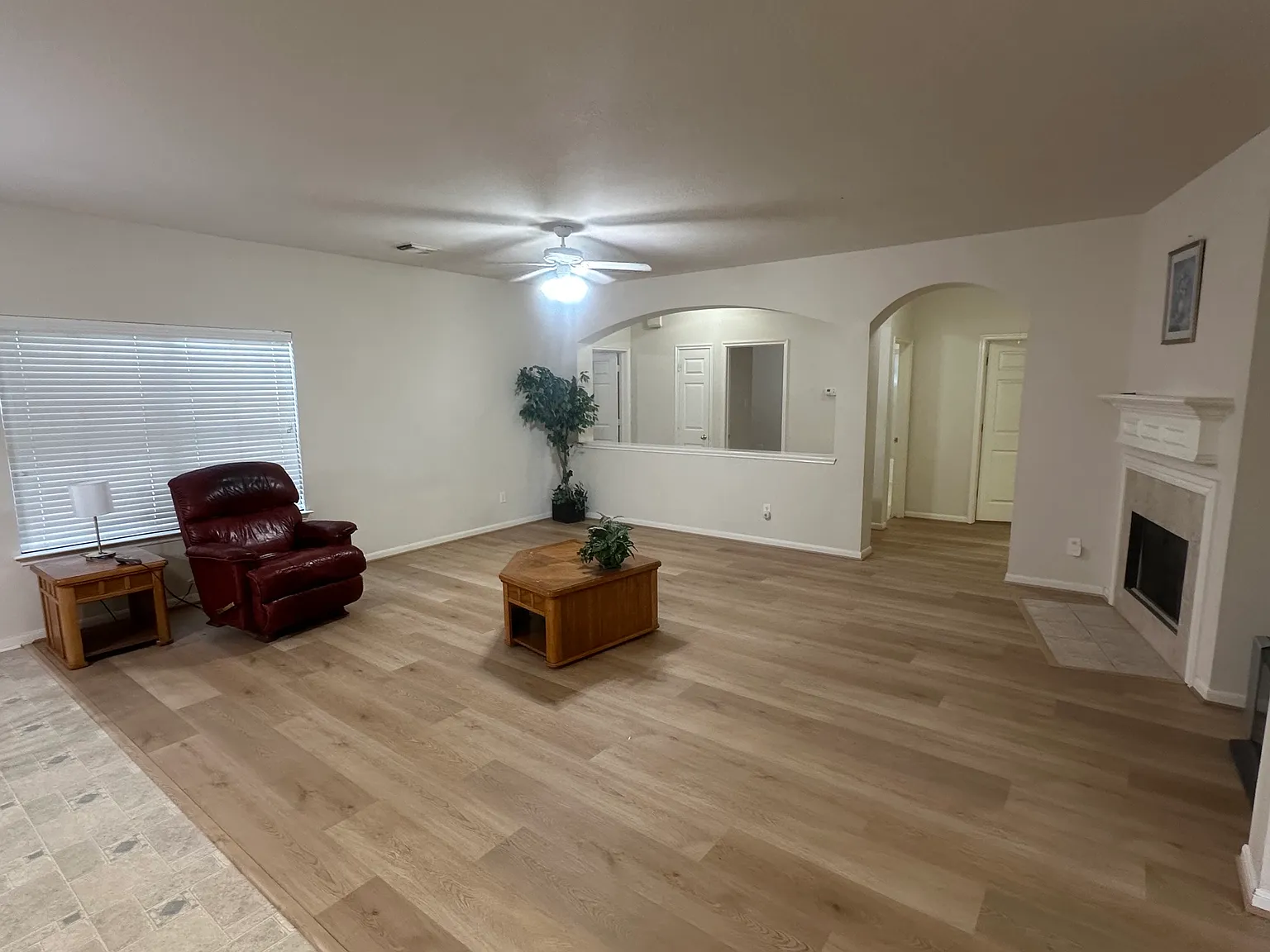 3 bed, 2034 sqft, $2,300 — Photo 4