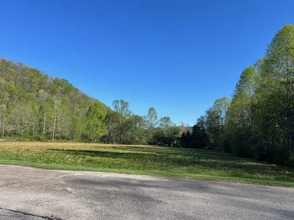 P And J Road And Old Tallulah Rd, Robbinsville, NC 28771