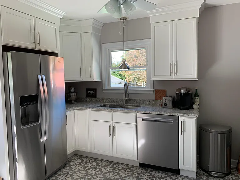 214 Norway St — Photo 2