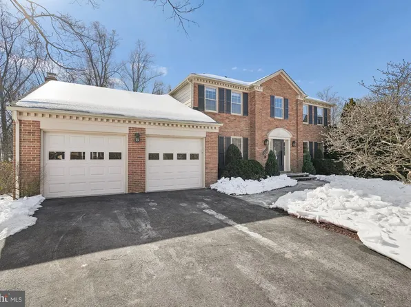 14232 Bradshaw Dr, Silver Spring, MD 20905