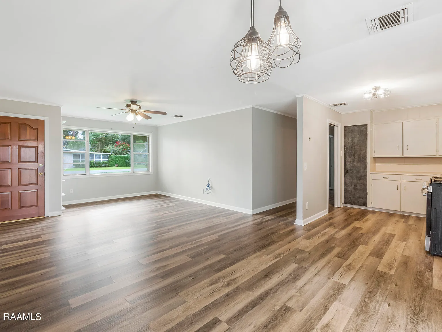3 bed, 2.0 bath, 1712 sqft, $1,775 — Photo 2