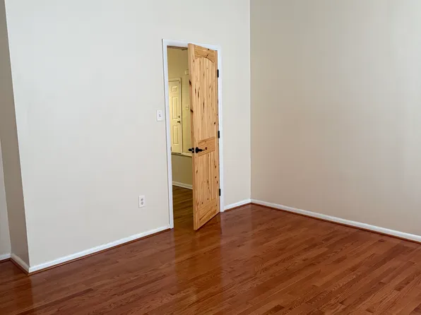 2005 Madison Ave, Baltimore, MD 21217