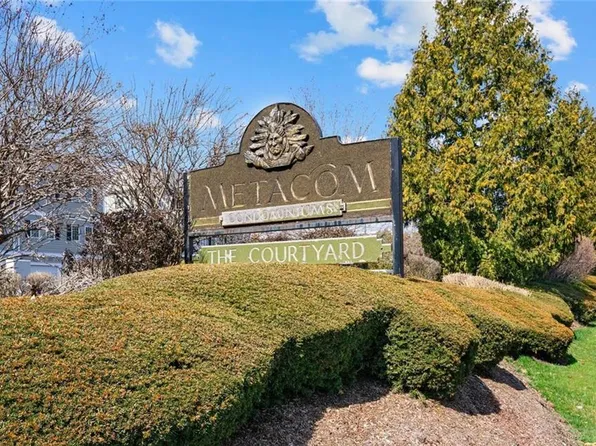 663 Metacom Ave Unit 3, Bristol, RI 02809