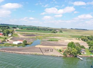 Crescent Ln #12, Madison, SD 57042