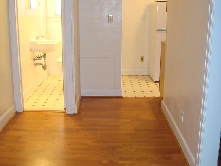 1034 Redgate Ave #4 — Photo 7