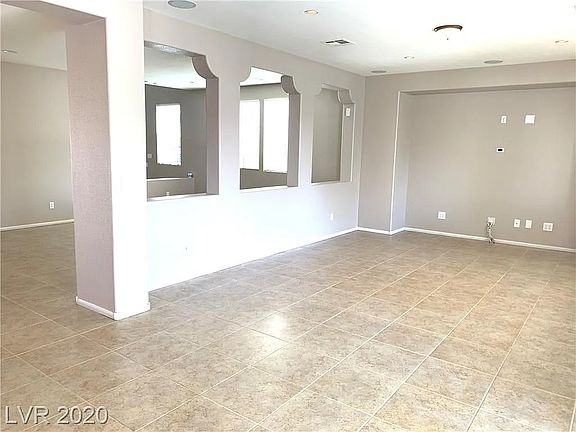 2nd image of 2663 Colina Bella Ct