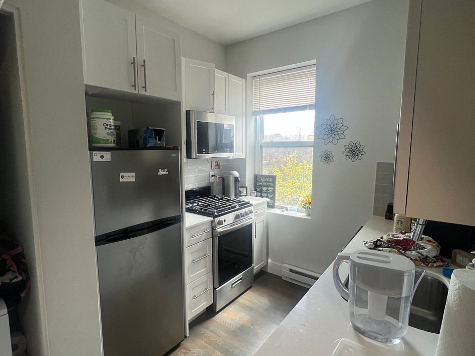 1st image of 79 Park Dr #14