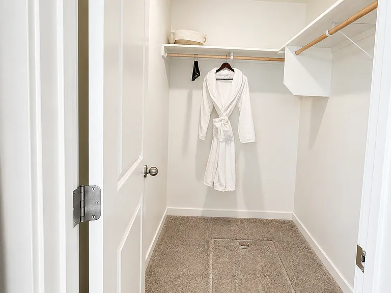 4677 W Quarterhorse Ln — Photo 14