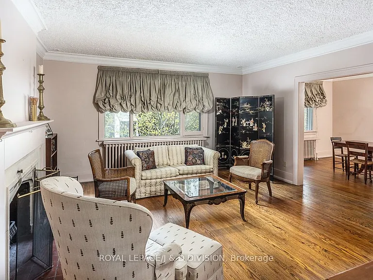 58 Lascelles Blvd — Photo 8