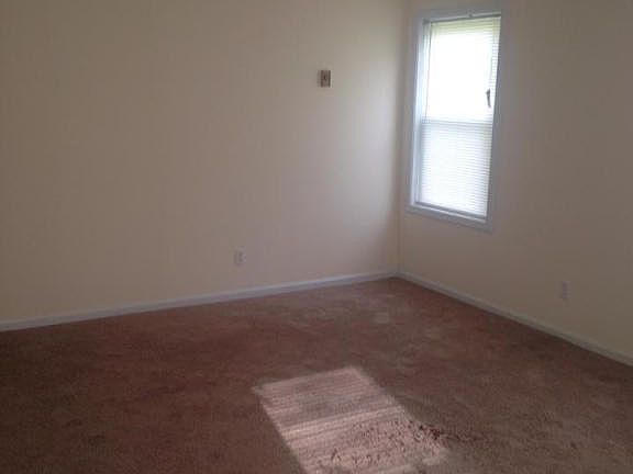 1017739_381894691965843_1264185859507607