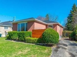 112 Murray Dr, Aurora, ON L4G2C5