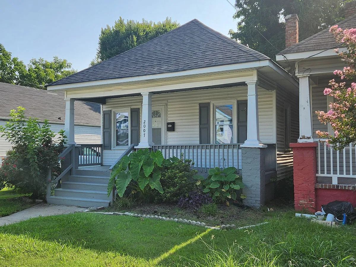 Building Photo - 2007 Elm Ave