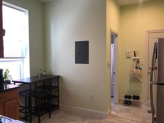 4th image of 316 N 40th St Floor 2