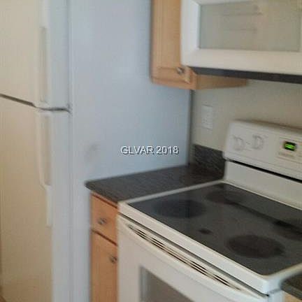 4th image of 745 Oakmont Ave Unit 1015