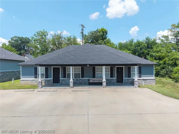 100 N 20th St, Van Buren, AR 72956