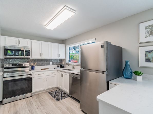 661 E Woolbright Rd #203