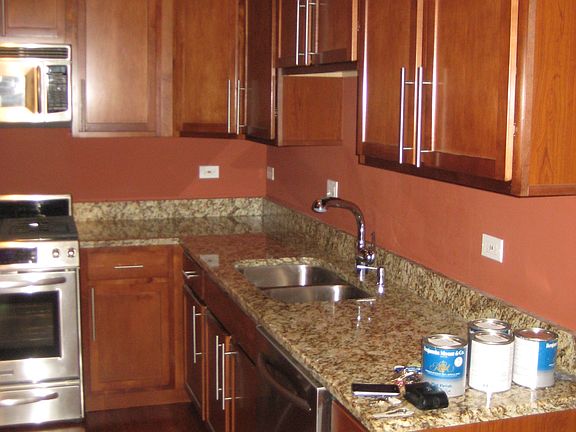 2nd image of 2130 W Belmont Ave Unit 2C