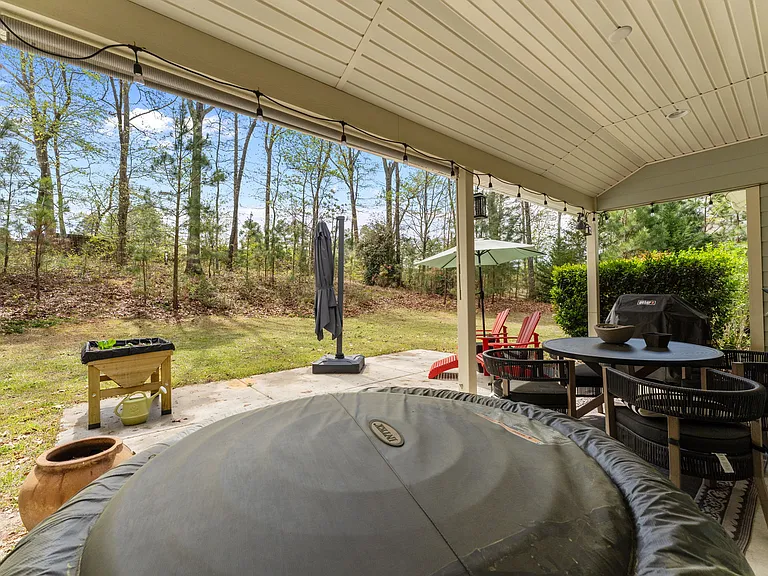 155 Devon Cir — Photo 9