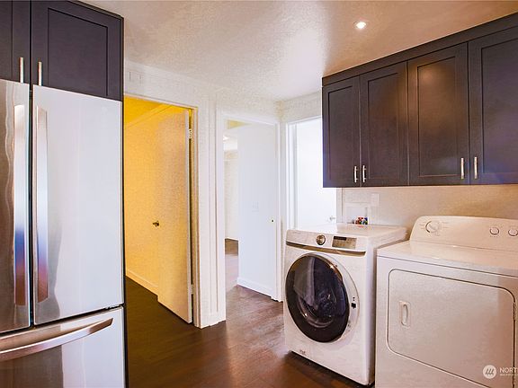 5th image of 3259 Mardell Drive
