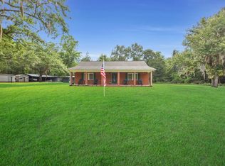 41 Walton Dr, Hinesville, GA 31313