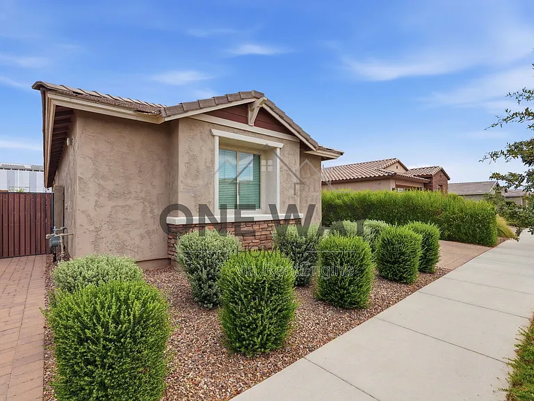 9836 E Red Giant Dr — Photo 3