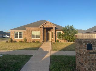 3825 Plantation Dr, Enid, OK 73703