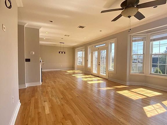 4th image of 501 Lindberg Ave #501