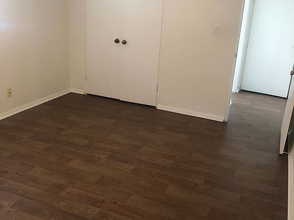 4th image of 4438 Menlo Ave APT 2