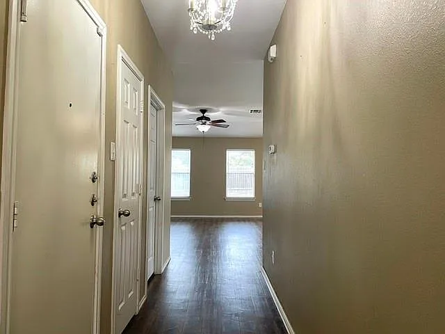 289 Lake Washington Dr — Photo 3